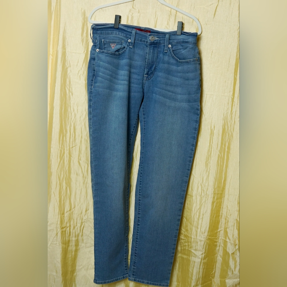 Guess "Lincoln-Slim Straight" Jeans | Size: 32X30
